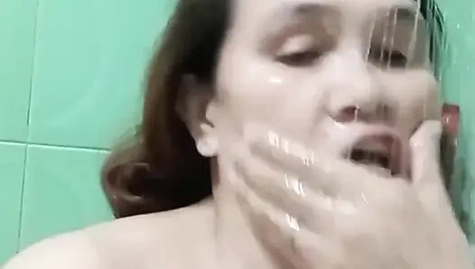 Ben ve parmağım kendimi mutlu etmek ve daha mutlu hissetmek istiyorum