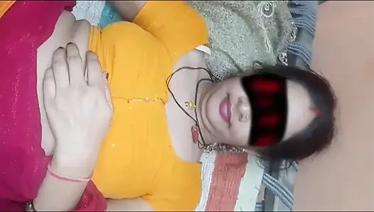 Индийская деревенская горячая девушка в домашнем секс-видео хинди со своим бойфрендом