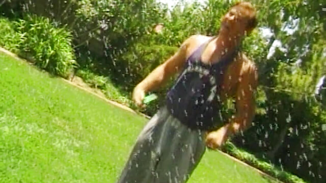 Wilder en la piscina