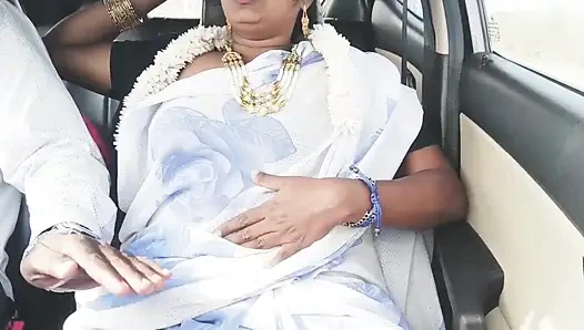 Секс в машине индийской бхабхи. Telugu Bhabi в машине долго едет для траха с пасынок