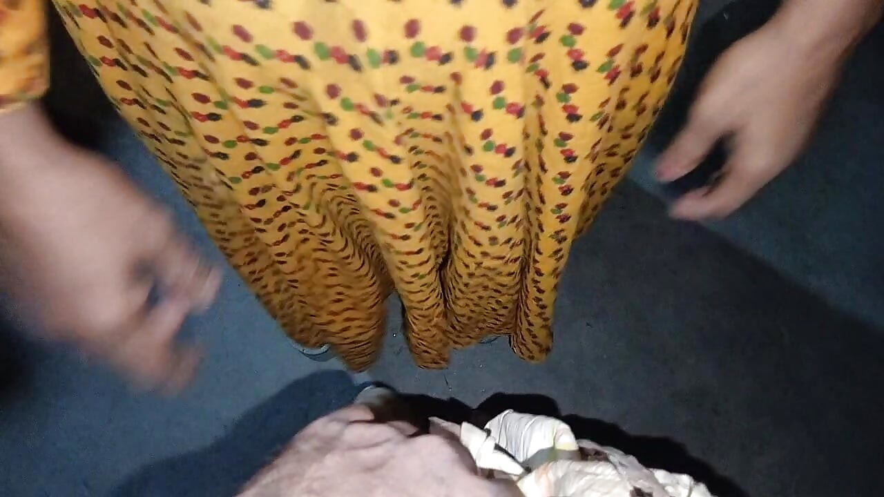 از آنجایی که برادر ناتنیم خونه نبود، خواهر زن مسلمانم رو حسابی گاییدم