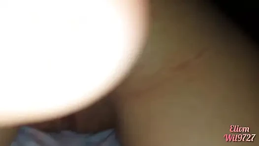 Bermain di antara seprai dengan saudara tiriku