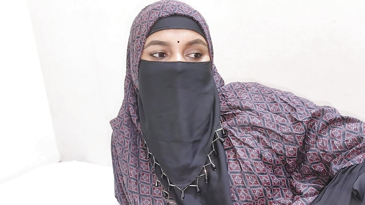indian Bangla Muslim Hijabi Anty Hardly  Fucking video. ( Full Bangla Voice)