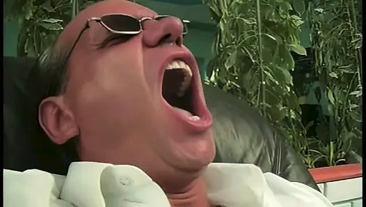 The Secretary Must Obey That Pig of a Boss