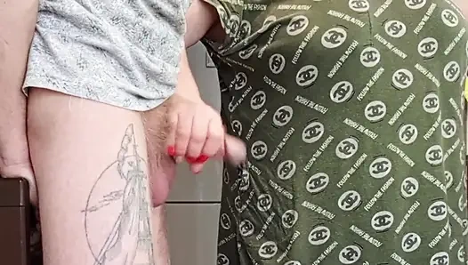 Mastürbasyon yaptıktan ve sakso çektikten sonra üvey annenin ağzına boşalma