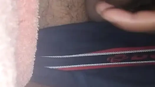Mera pati bur nhai mila to chupke se land ka pani nikal diya