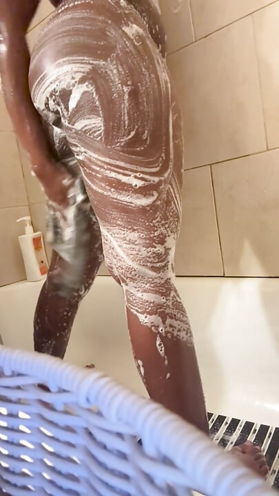 Dirty PUSSY Been VERY SMELLY