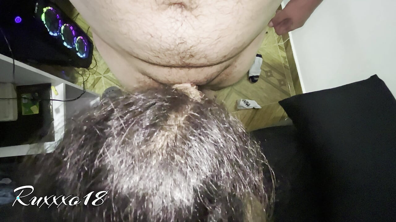 POPRVÉ, KDYŽ MOJE PŘÍTELKYNĚ DĚLÁ ORÁL, LÍBILA SE JÍ MOJE BARILETE