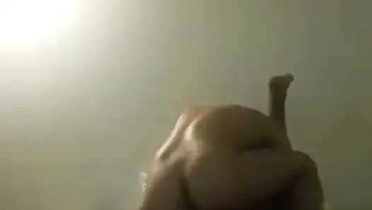 Schöne bBW-frau mit einem großen kitzler hat mehrere fantasien erfüllt