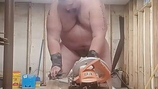 Mofo2121 strips and uses the circular saw