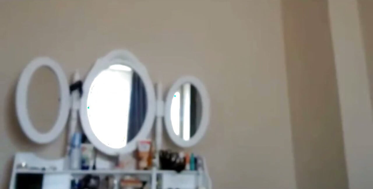 Sexydea in Bedroom Playing