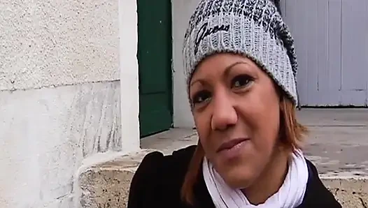 Fransa'dan büyük götlü zenci kadın büyük yarağı nasıl boşaltacaklarını biliyor