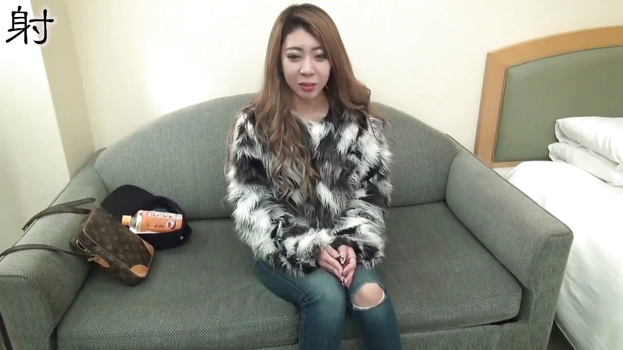 สาวเอเชียเงียน 0550