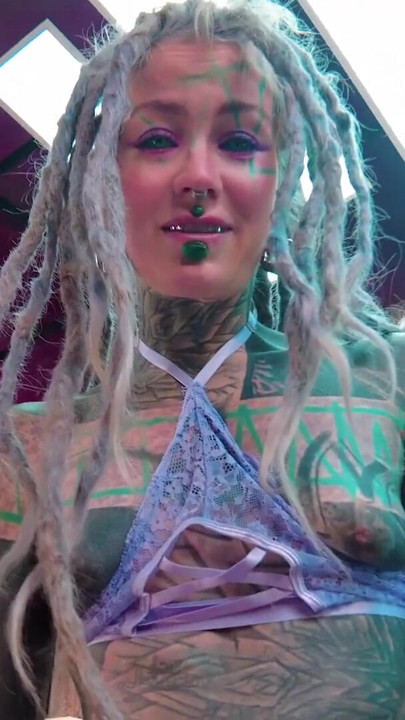 Alt Tattoo Babe Tar En Ekte Kuk Creampie Rett Etter Å Snakke Skittent | Klipp 1