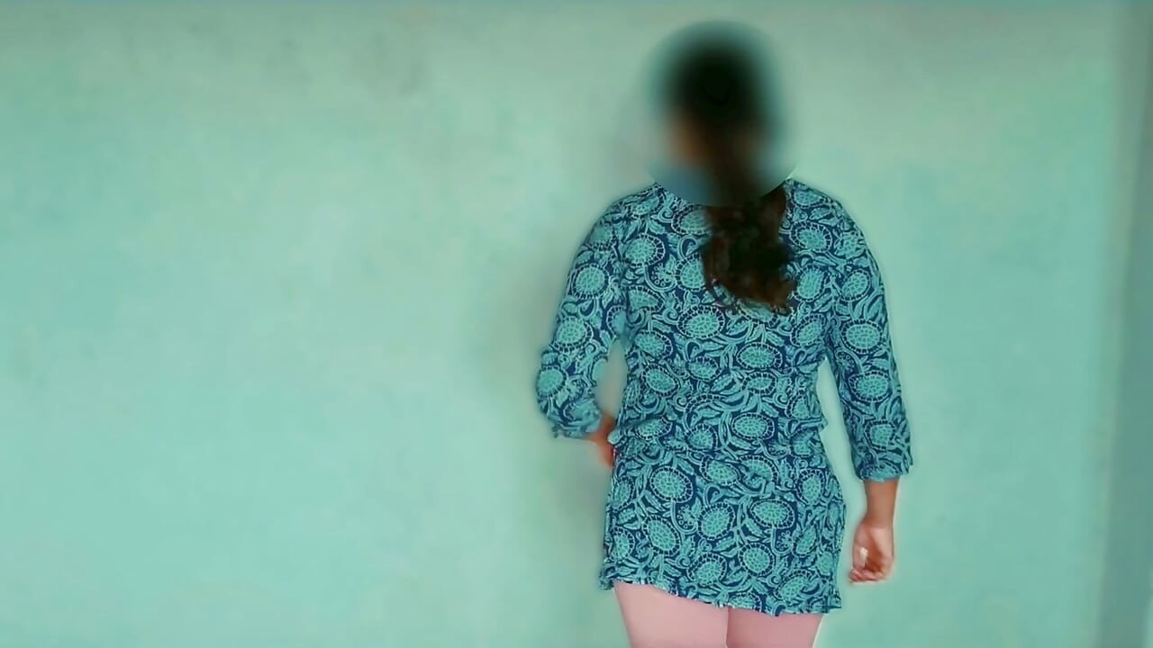 Brother-in-law picked up the sister-in-law cleaning the spider's webs in her lap and fucked her (Clear Hindi Audio)