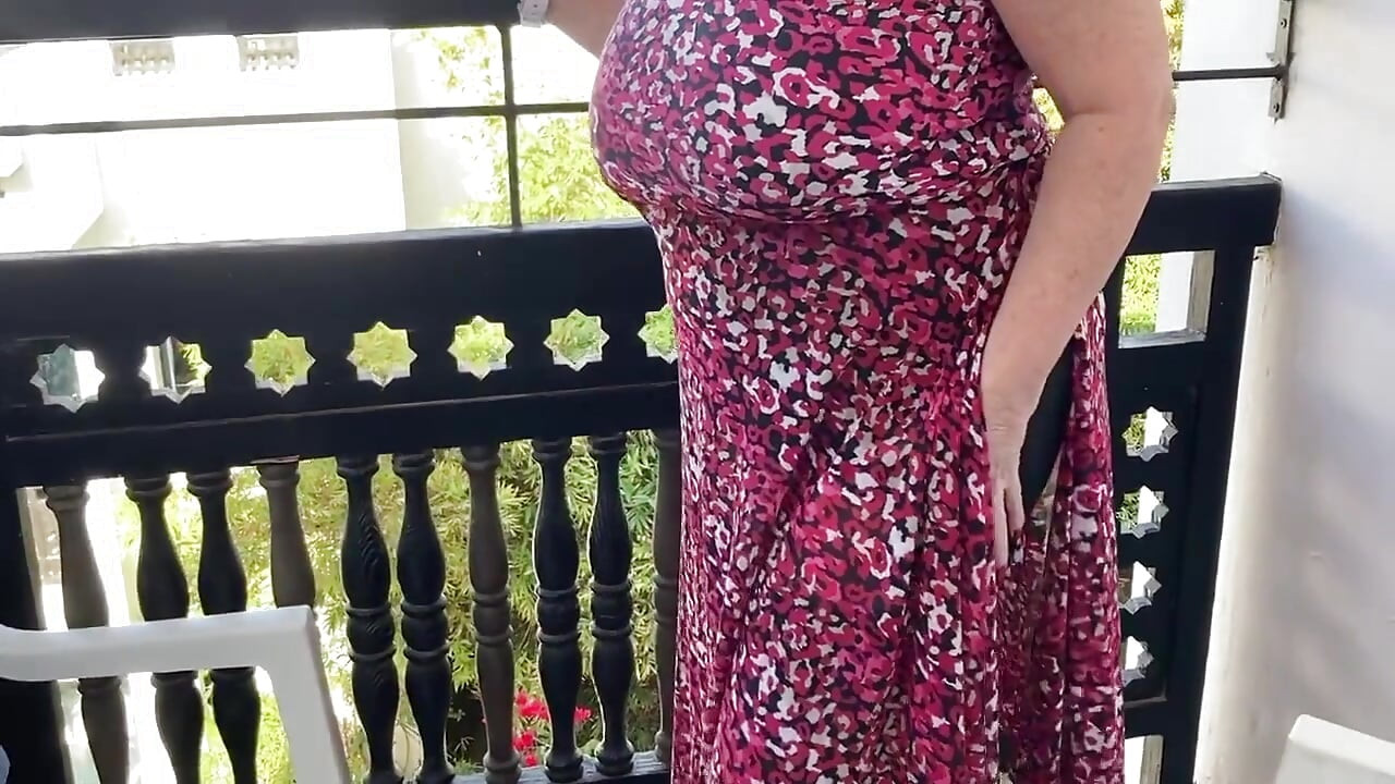 Aunty Sandra in a Stunning Girdle