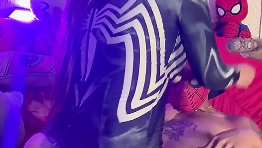 Amateur- Und Leidenschaftlicher Porno Endet Mit Viel Creampie in Ihrer Saftigen Muschi