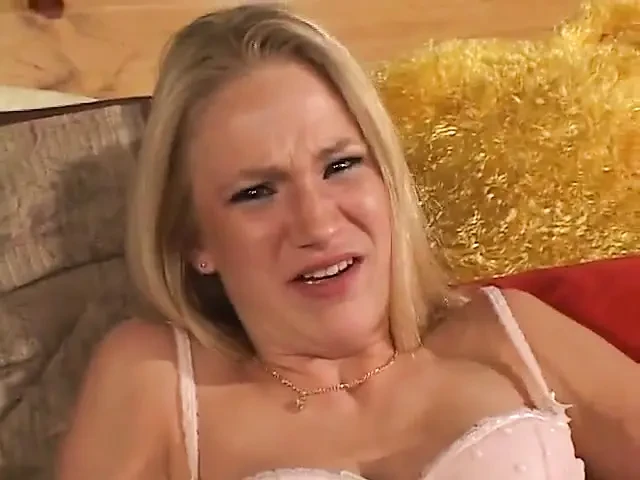 Aaliyah Jolie - dildo,petite