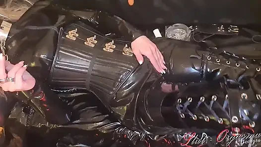 Slut-orgasma-Celeste smoking in sexy latex and leather extreme platform boots