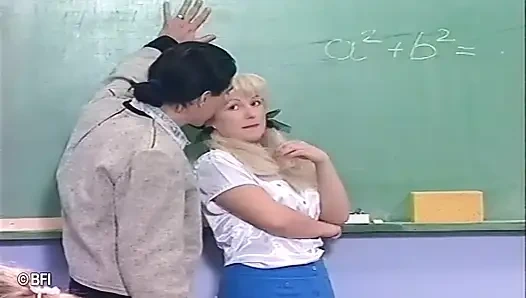 Ateşli gençlere özel şaplak atma