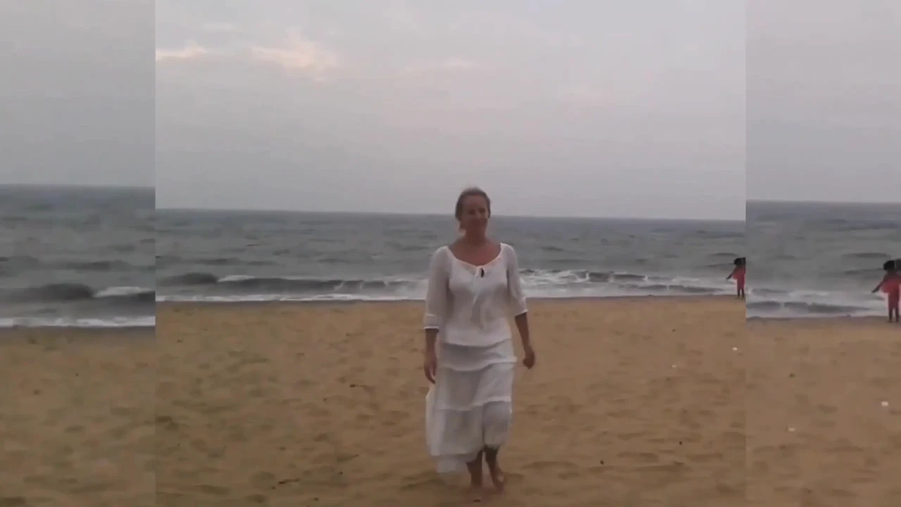 Amateur Blonde Wife Enjoys Sex After Walk