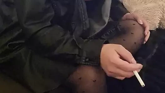 Leather Shirt Merokok