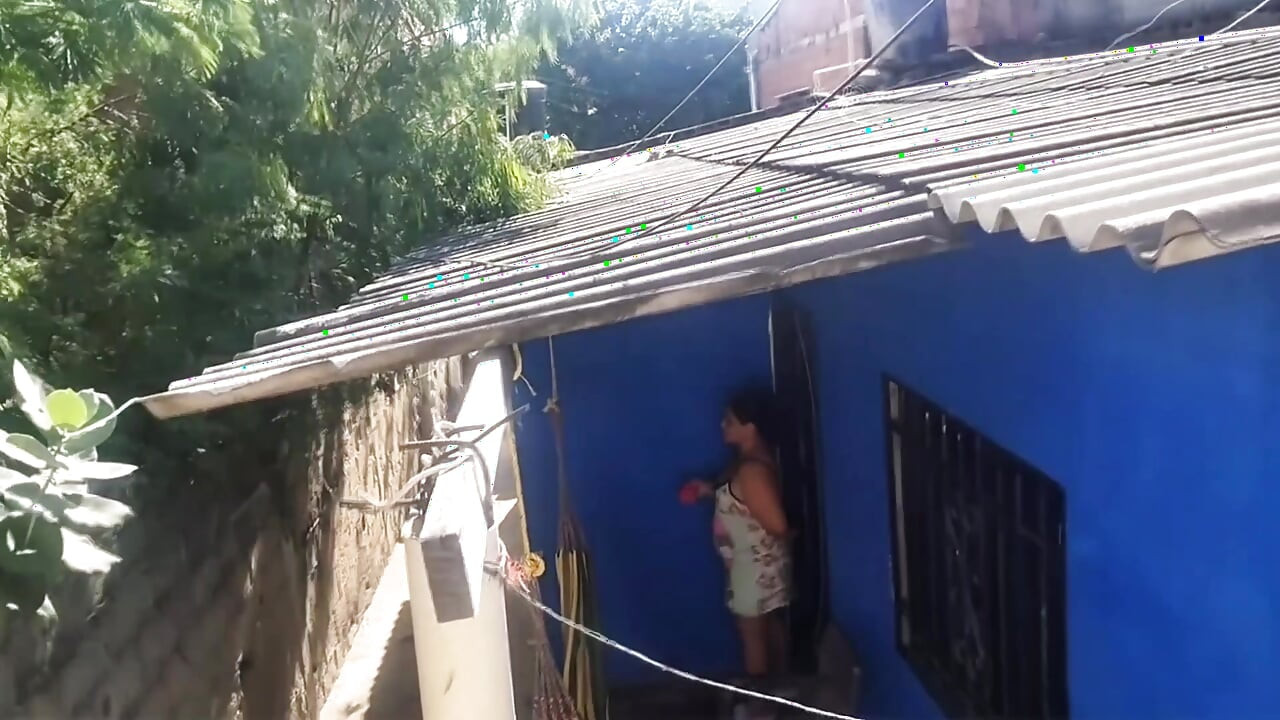 Latina gordita tiene sexo duro con su viejo vecino, rogándole que la llene de semen!! mientras están solos en casa!!