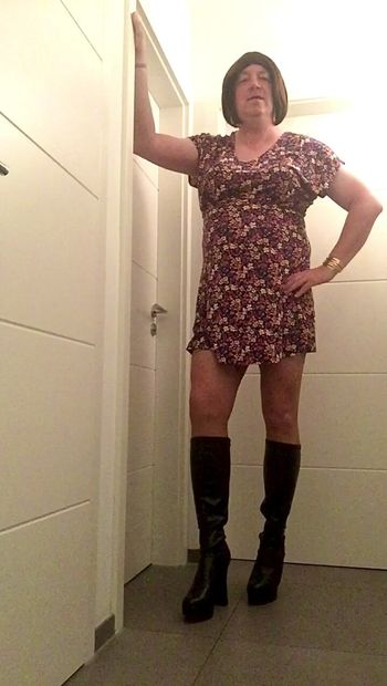 Nicki-Crossdress in her new Dress, Stockings & Boots - love it 💞