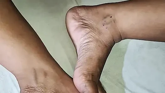 Refi Beautiful Widow Narrow Pussy