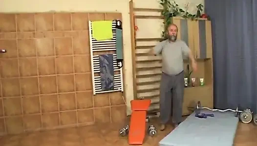 Alte und junge muschi ficken reife behaarte schwanzlutschen ... in den mund kommen