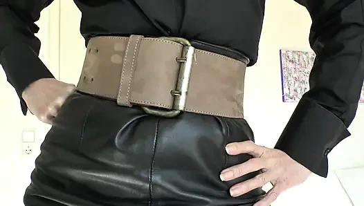 Ikat pinggang ketat lebar bagian 78 lady victoria valente