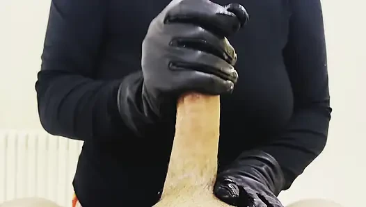 strohhalm mit handschuhen