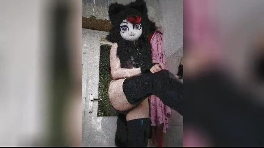 Encore un monstre dans ma salle de bain avec La Poilue Kigurumi Nyra