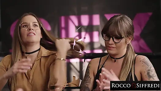 Rocco siffredi - azgın hatun sıkı göt deliğine iki büyük yarak alıyor