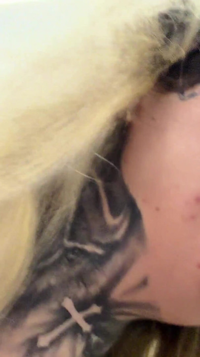 I took a roll in the ass and in the pussy I went to the fur because it is more delicious and he couldn't stand it and came in my pussy | Clip 1