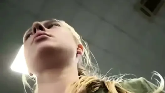 Fingering pussy in the gym jucielussie