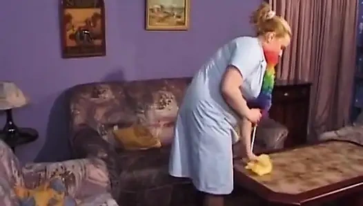 Vollbusiges zimmermädchen aus deutschland fingert ihr arschloch