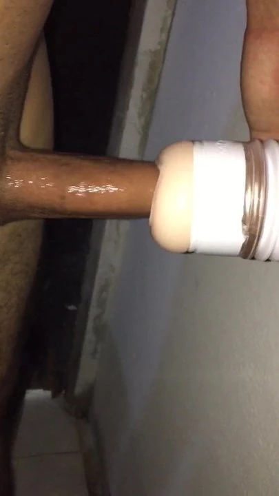Masturbandome con vagina