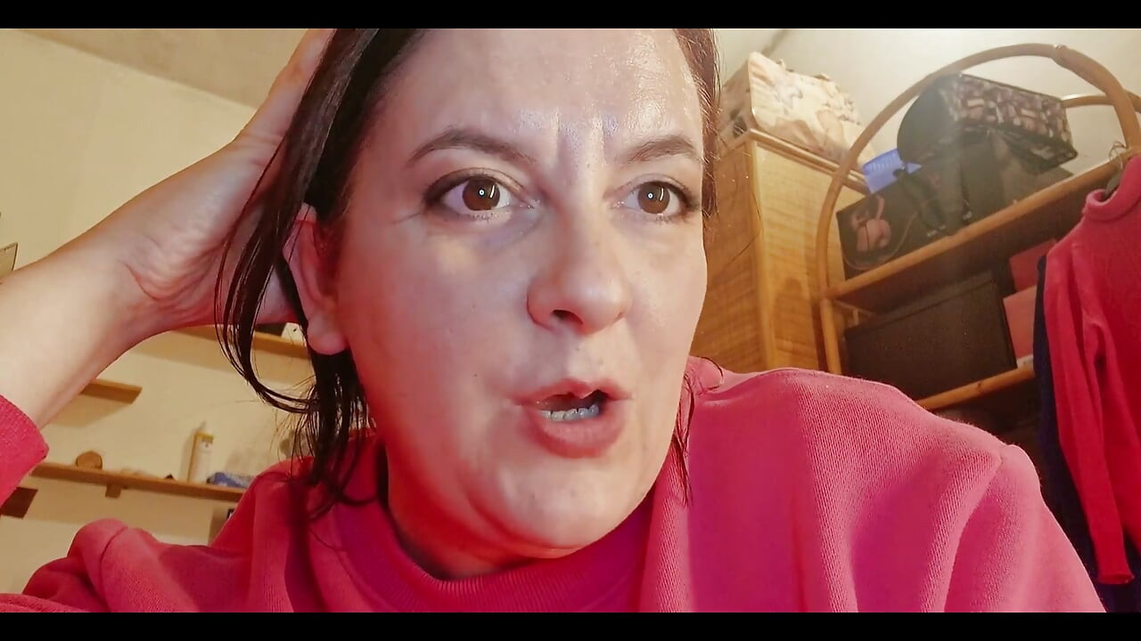 Lízání banánu ve fetišském stylu