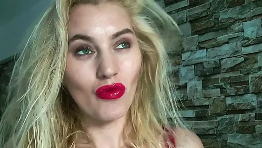 Glossy lips & BBC training