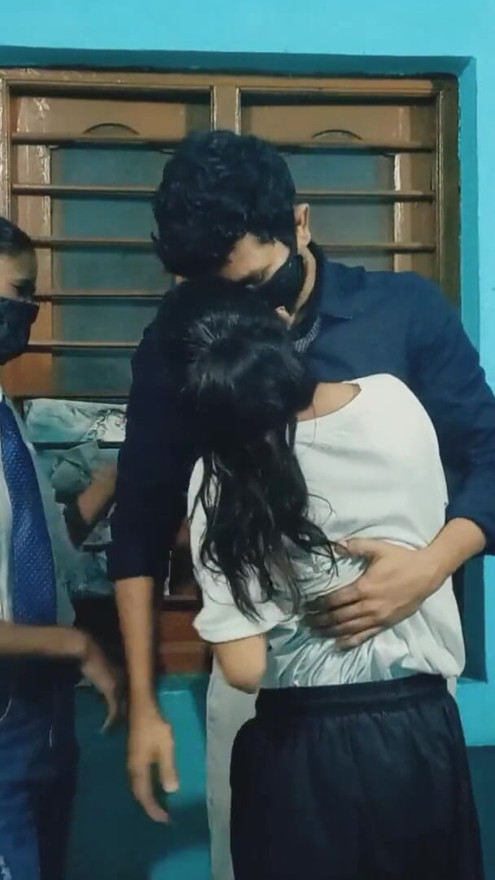 Real School Friends Preeti and Ishu Fuck with Boyfriend BBC XXX video, Desi Indian School Friends sex video, Xxxx Hindi Audio | Clip 1