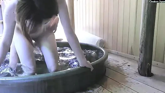 Stresini eritmek için bir sıcak kaplıca gezisi!