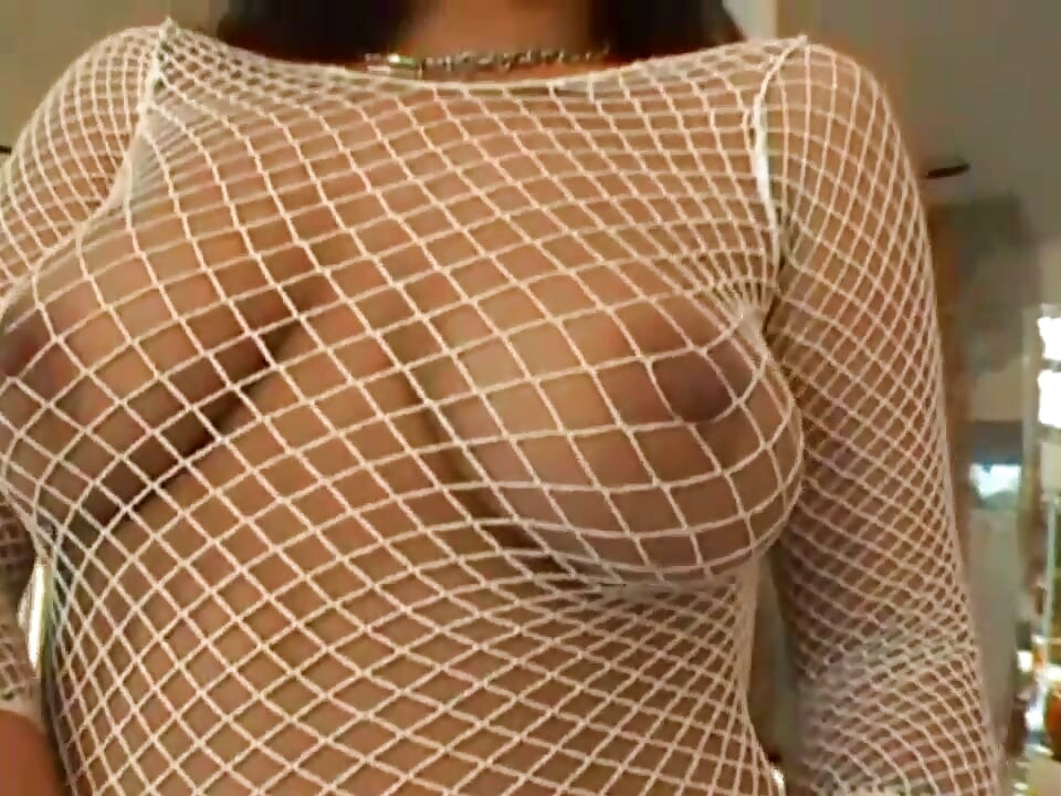 Double penetration for a crazy bitch with perfect pussy