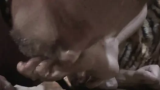 Tanrıçanın ayaklarından krem şanti