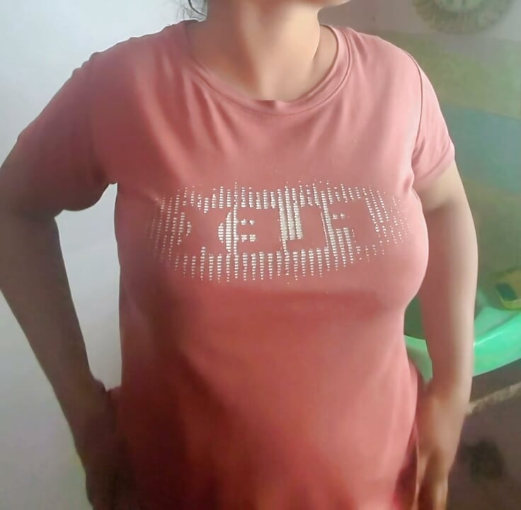indian desi girl sex with vibrator ummmmm its feeel good