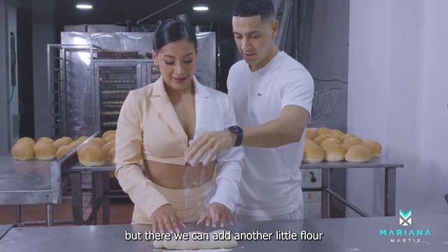 The baker leaves my ass full of semen - Mariana Martix y Max Betancur
