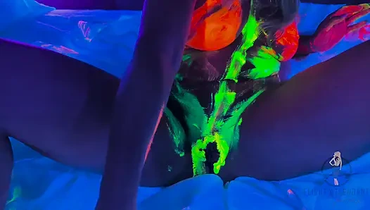 Hellt nach unten, glow up