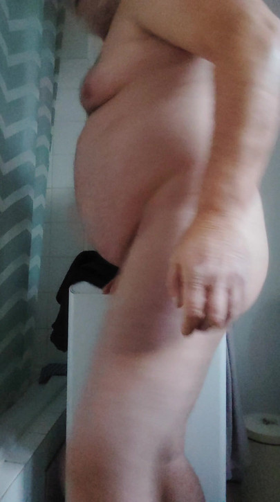 私はカメラの前でプレイしています