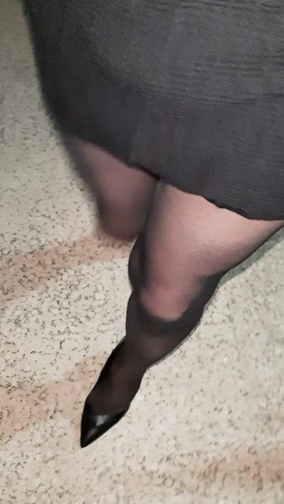 Legs black