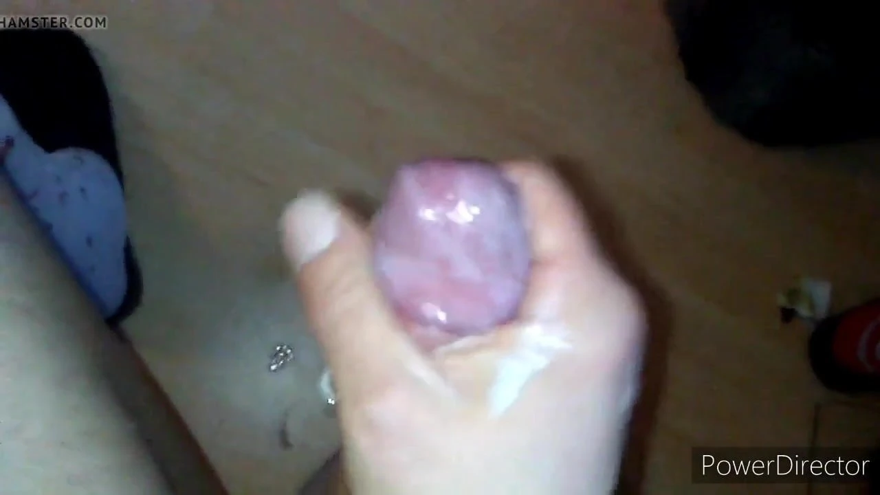 Glande massaggia con lo sperma